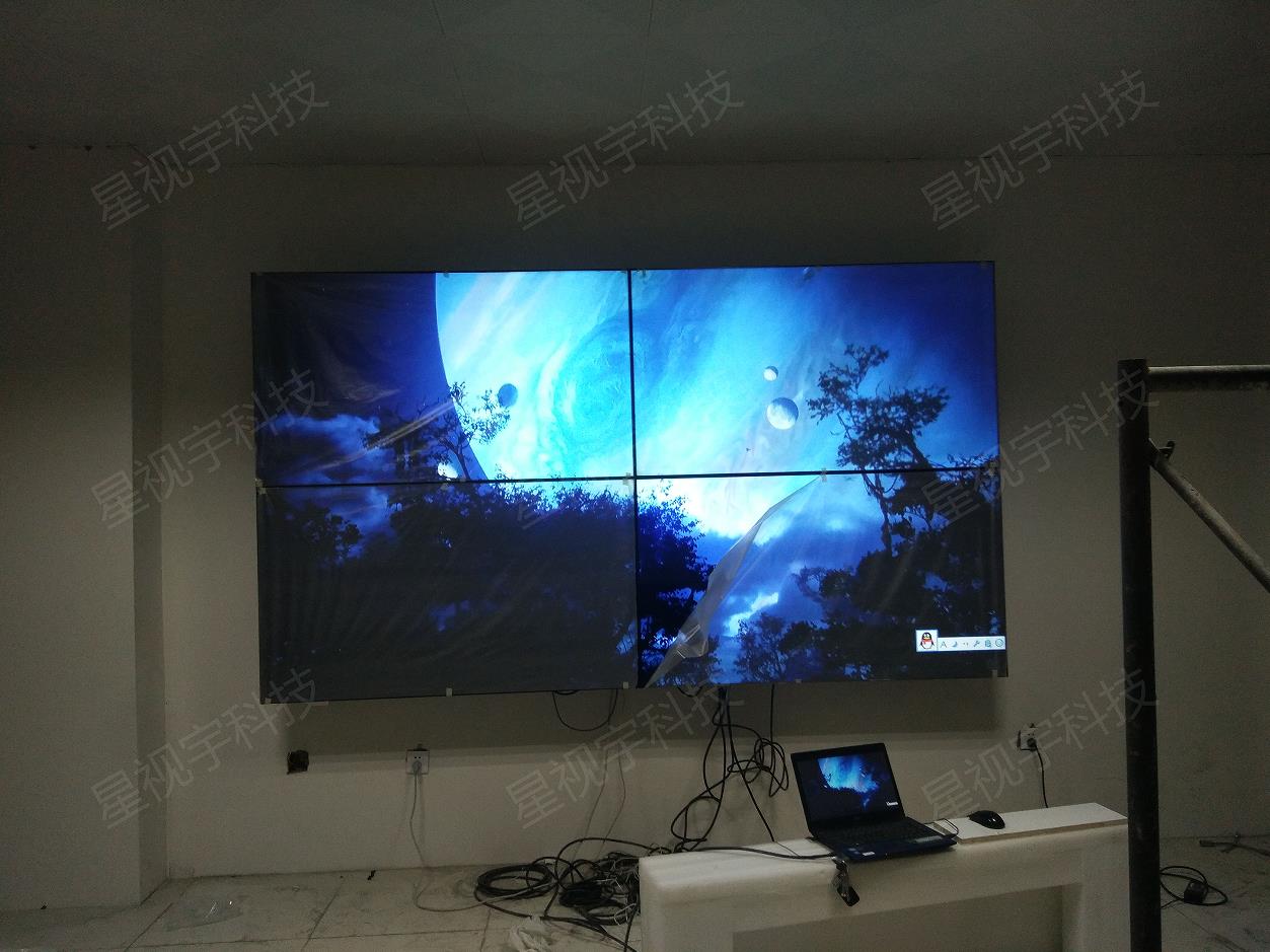 咸阳中铁十局水利工程项目65寸3.5mm液晶拼接屏2X2